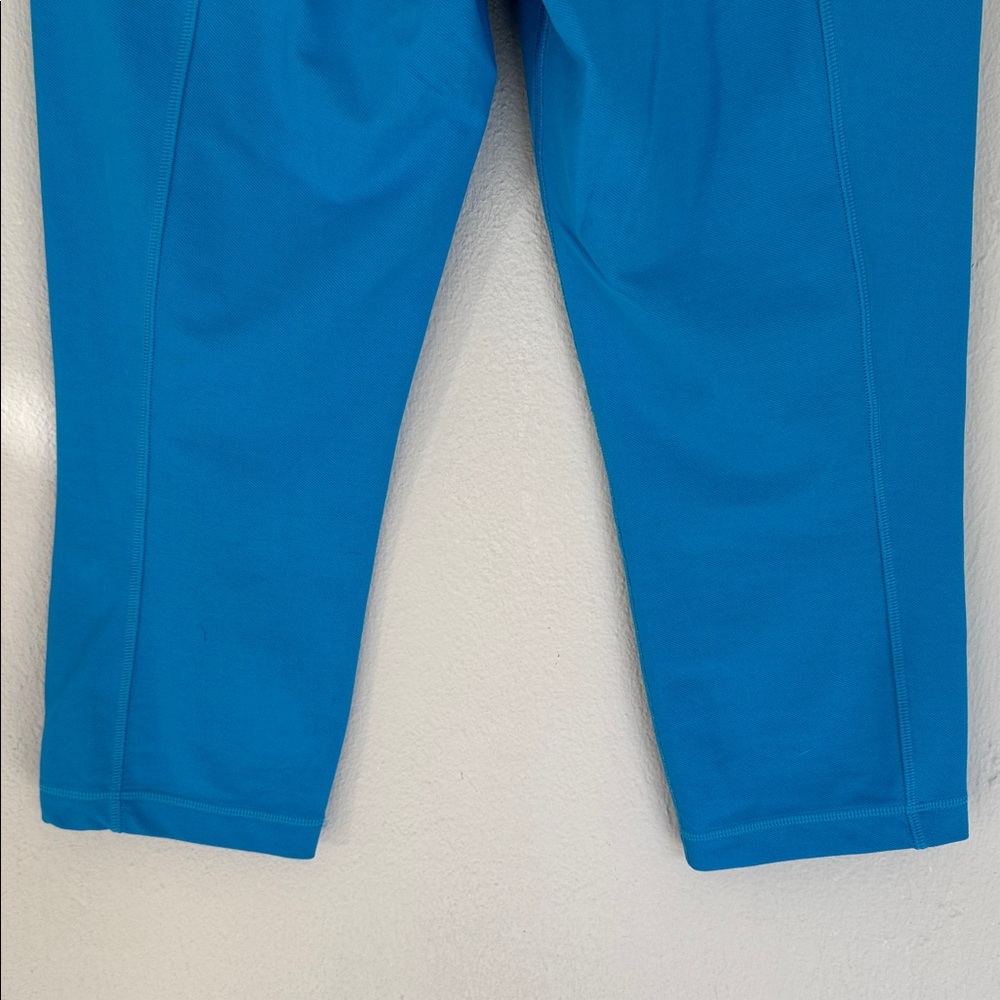 Under Armour all season gear electric blue fitted low rise capri leggings medium - Picture 7 of 9